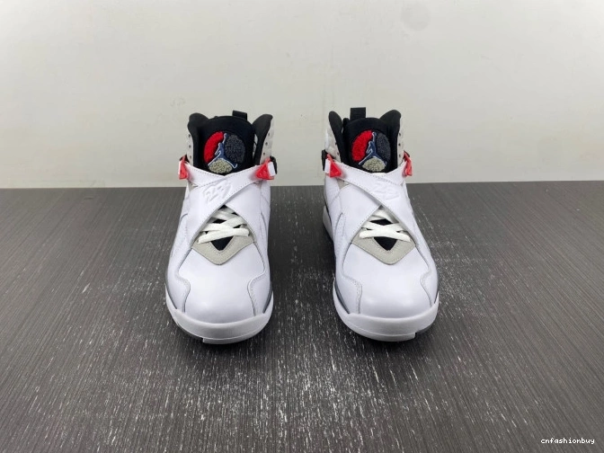 Retro (2013) Air 305381-103 8 Jordan Bugs Bunny 0921